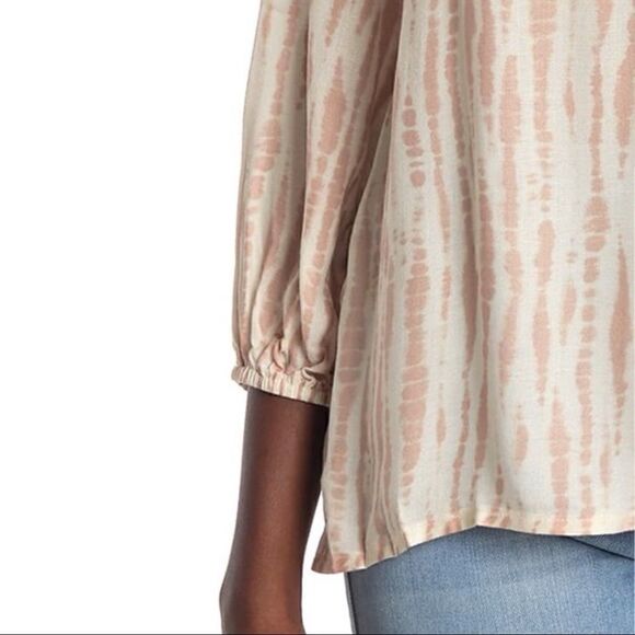 Bobeau | Long Sleeve Smocked Collar Top - Picture 4 of 6